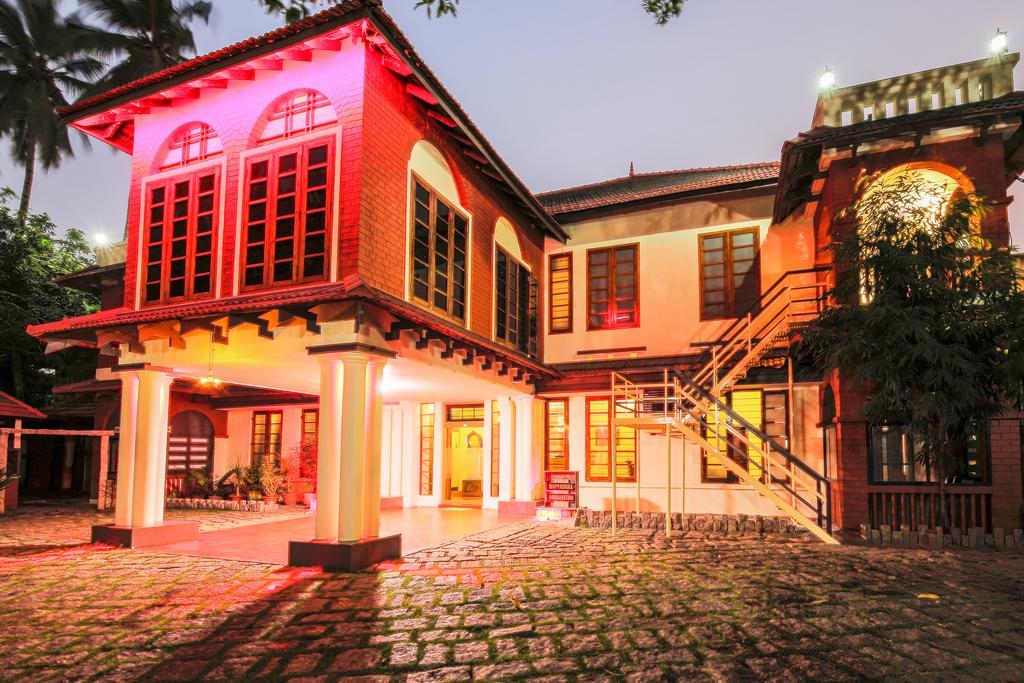 The Royal Heritage Hotel And Ayurvedic Center Thiruvananthapuram Exterior photo