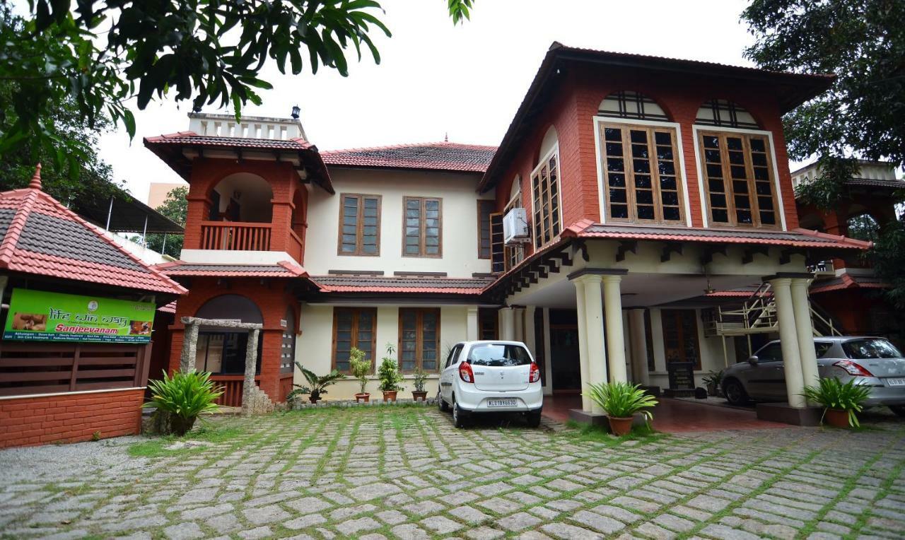 The Royal Heritage Hotel And Ayurvedic Center Thiruvananthapuram Exterior photo