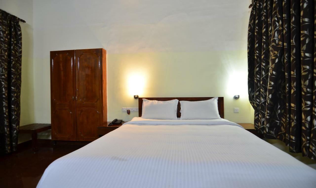 The Royal Heritage Hotel And Ayurvedic Center Thiruvananthapuram Exterior photo
